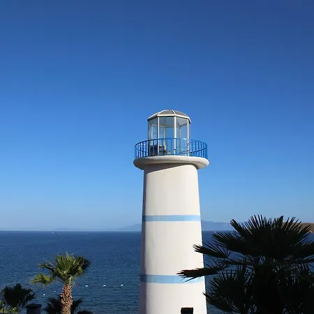 酒店 Lighthouse 4*