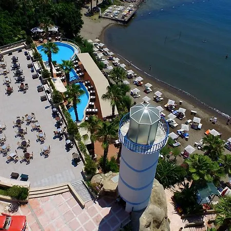 Lighthouse 4*